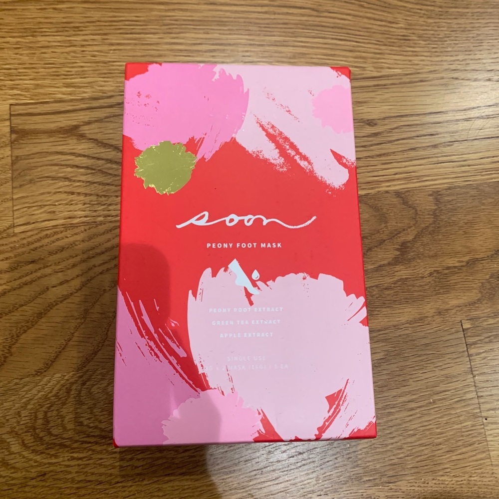 Soon Skincare Peony Foot Mask